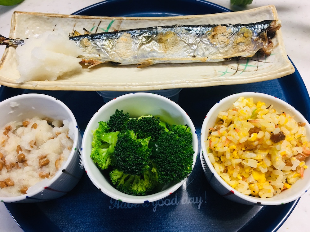 小ぶりのサンマ の画像